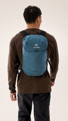 Konseal 15L 登山背包